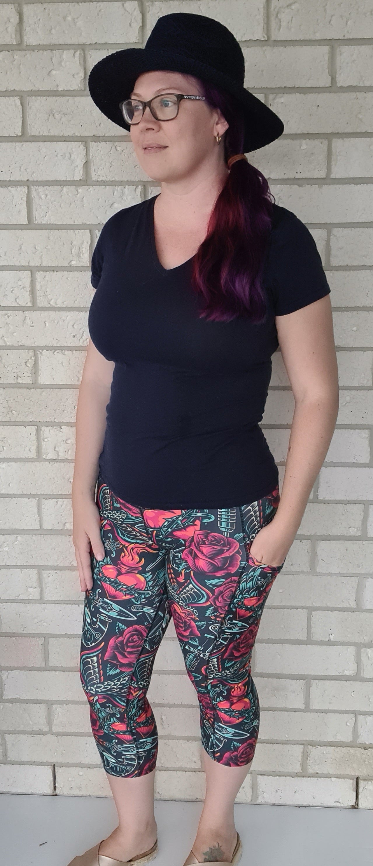 Red Sparrow Yoga Band Capri with Pockets
