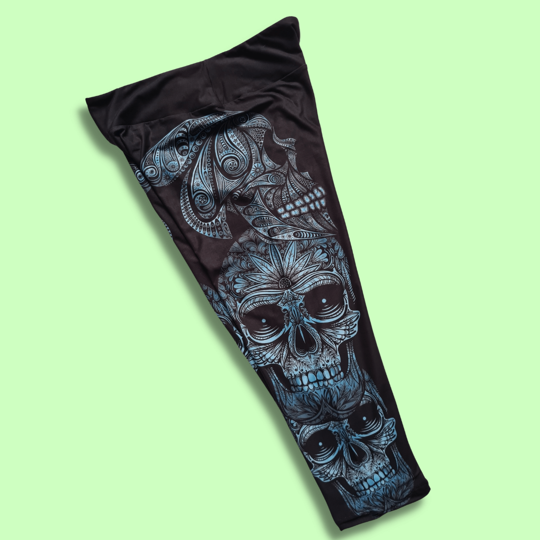 Intricate Skull Yoga Band Capri