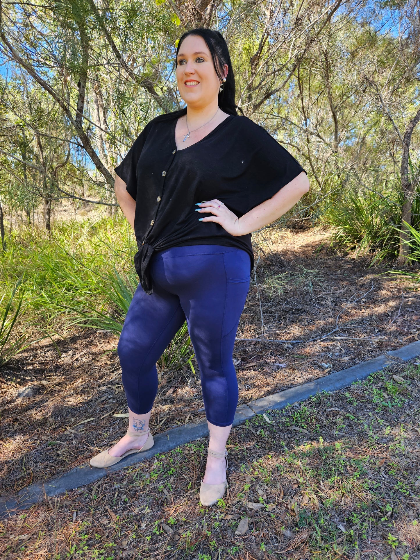 Solid Navy Pocket Leggings