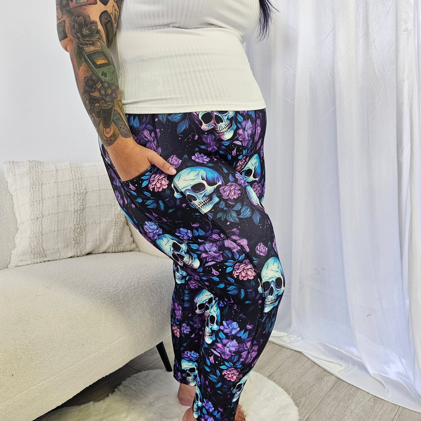 Poisoned Garden 3/4 Capri Length Leggings