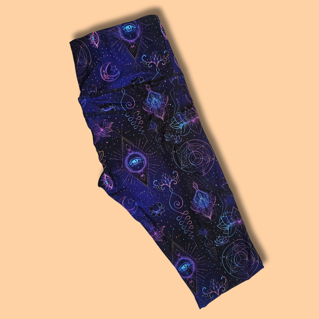 Lotus Meditation Capris w/ Pockets