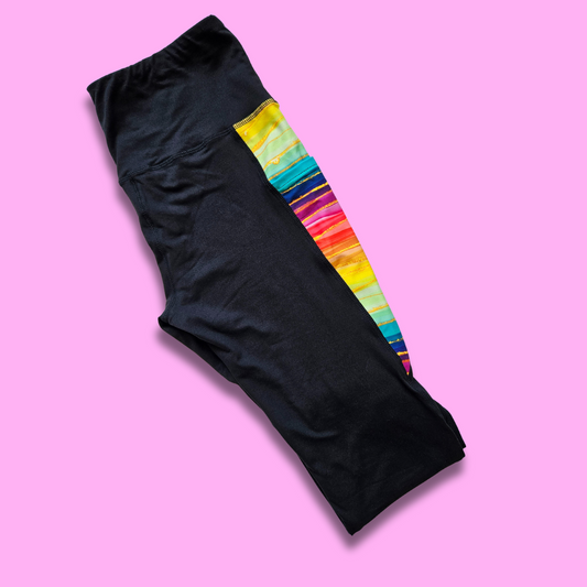 Black Leggings w/ Patterned Pockets - Rainbow Gold