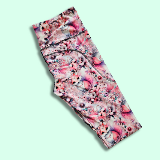 What does the fox say? Capri Leggings