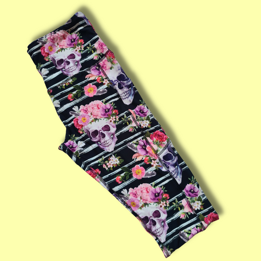 Lady Skull Yoga Band Capri with Pockets