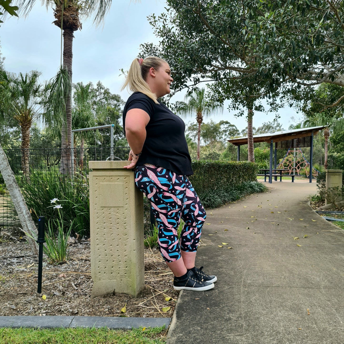 Infant Loss Awareness Leggings (Yoga Band Capri w Pockets)